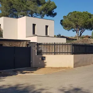 https://appartement-six-fours-les-plages.fr-provencehotel.com